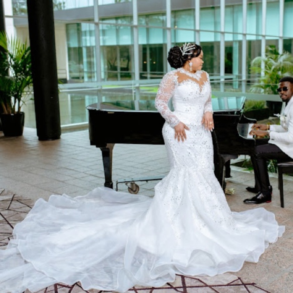 Wedding dress